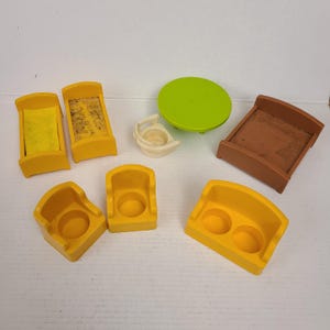 Vitnage Fisher Price Little People Play Family House Furniture Bedroom Double Bed Twin Beds Dining Living Room Table Stuffed Chairs Couch