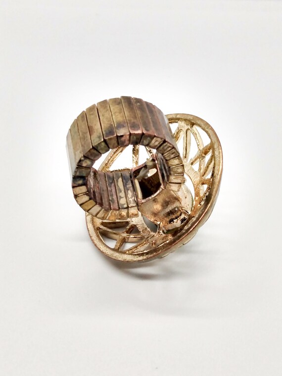 Vintage Gold Tone Statement Ring: Light Green Sto… - image 5