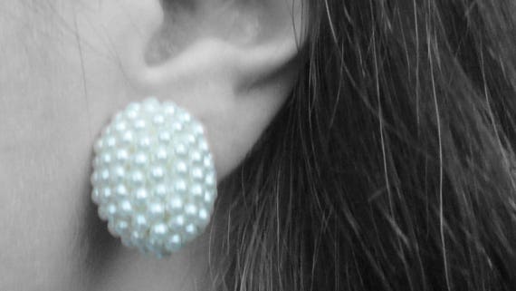 Vintage White Faux Pearl Beaded Oval Clip-On Earr… - image 1