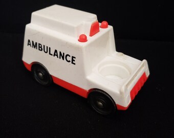 Vintage FISHER PRICE Little People Play Family 126 AMBULANCE 931 Children's Hospital 928 Fire Station