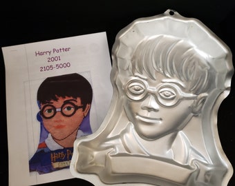 Wilton Harry Potter Wizard Boy Happy Birthday Cake Pan Birthday Party Kids Party Treat with Color Instructions