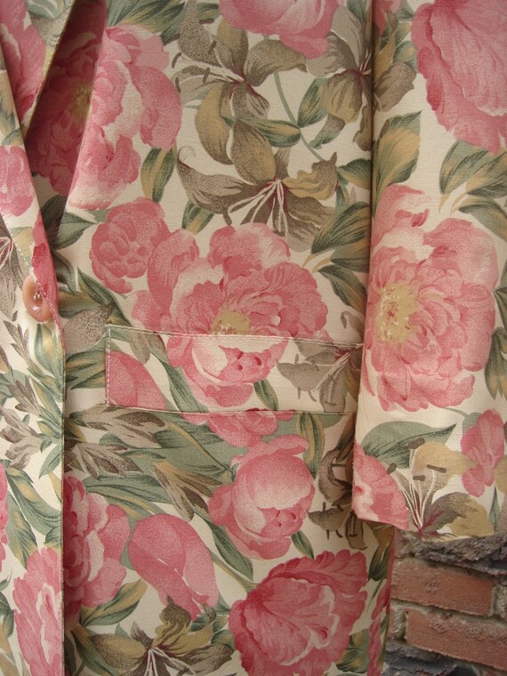 Two Piece Suit Peach and Sage Floral Print - image 4
