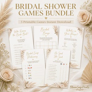 Peut inclure: Un ensemble de jeux pour fête prénuptiale comprenant cinq cartes imprimables avec du texte doré sur fond blanc. Les cartes incluent Who Knows the Bride Best, Bridal Bingo, What's in Your Purse, Bridal Emoji Pictionary et He Said She Said.