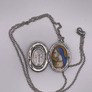 Silver-color Madonna Locket