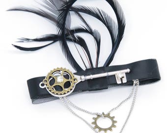 Broche ou corsage noir d'inspiration steampunk