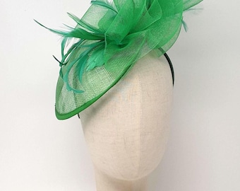 Emerald Green Hatinator: Voluminous Crinoline Fascinator with Feathers