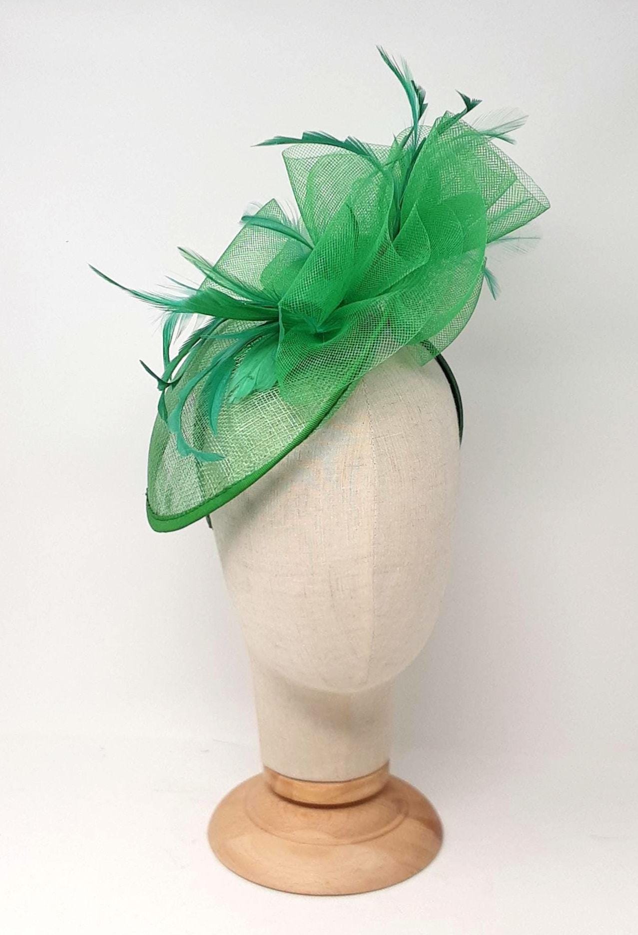 Emerald Green Hatinator: Voluminous Crinoline Fascinator with Feathers