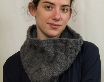 Celtic chunky cable knit cowl in alpaca and wool - OANELL smoke gray