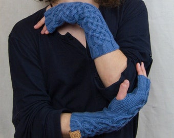 Cable knit wristwarmers / fingerless gloves - pure merino wool - MAELIG greyish blue
