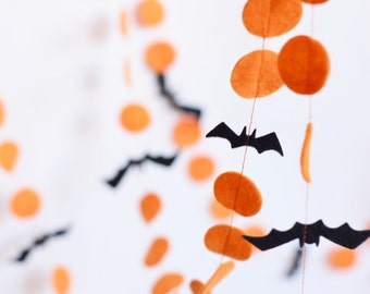 Orange and black Halloween garland, Creepy, Bat garland,As seen on COUNTRY LIVING MAGAZINE,  Halloween decorations