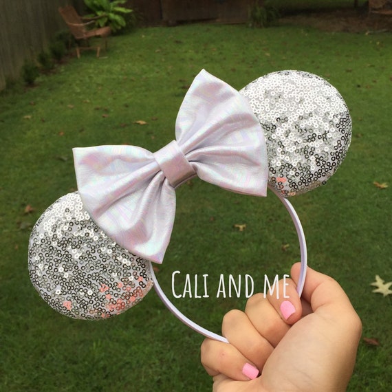 Silver Minnie Ears With White Holographic Bow, Silver Mickey  display picture 3