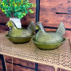 Hen on nest, Indiana glass, Chicken Bowl, Vintage Glass, Chicken Decor, Candy dish, Nesting hen, Glass Hen, Vintage Candy Dish, Trinket Dish