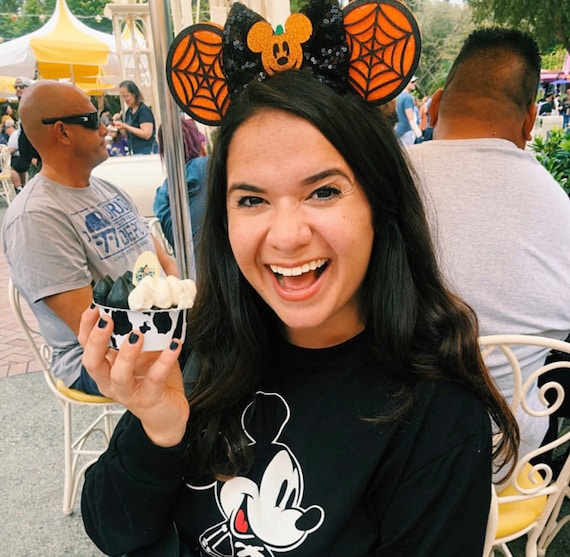 Disney Parks Diadema de Halloween con orejas de lentejuelas naranjas y lazo  negro de Mickey Minnie Mouse