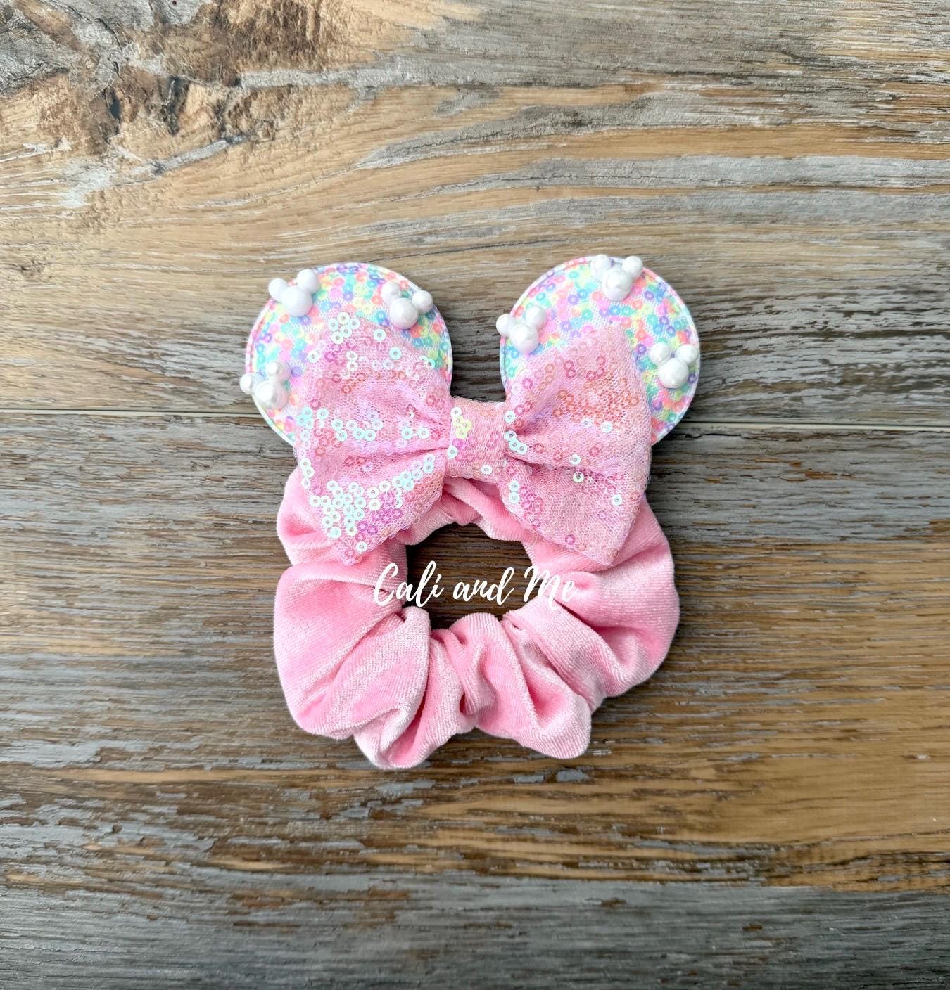 Mickey Mouse Ear Scrunchie - Etsy display picture 2