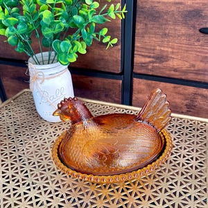Hen on nest, Indiana glass, Amber Hen on Nest, Vintage Glass, Chicken Decor, Candy dish, Nesting hen, Glass Hen, Vintage Candy Dish, Trinket