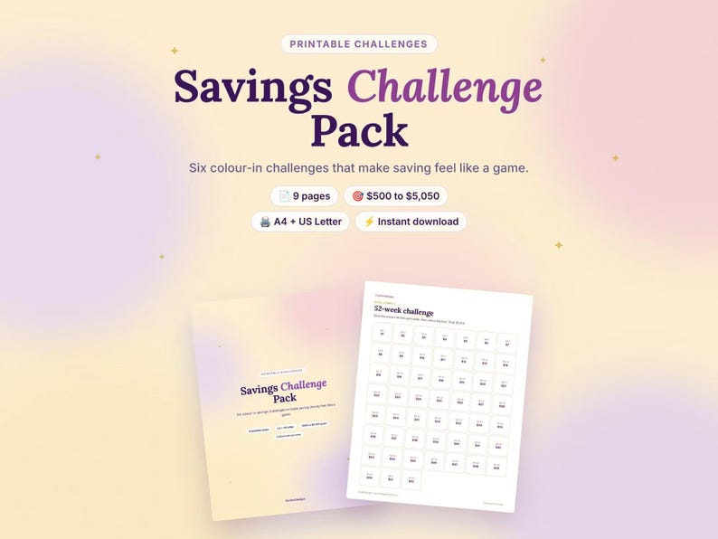Puede incluir: Un paquete de desaf&iacute;os de ahorro imprimibles con seis p&aacute;ginas para colorear. El texto dice Savings Challenge Pack, Six colour-in challenges that make saving feel like a game, 9 pages, $500 to $5,050, A4 + US Letter e Instant download.