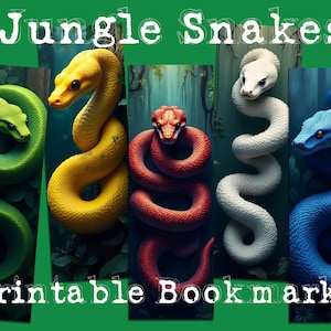 Puede incluir: Colección de cinco marcapáginas de serpientes coloridas. Los marcapáginas presentan una serpiente verde, amarilla, roja, blanca y azul, cada una con escamas detalladas. El texto "Jungle Snakes" y "Printable Bookmarks" se muestra sobre un fondo verde.
