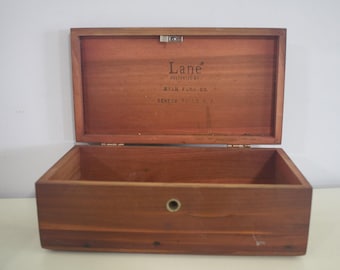 Vintage Lane Miniature Cedar Chest