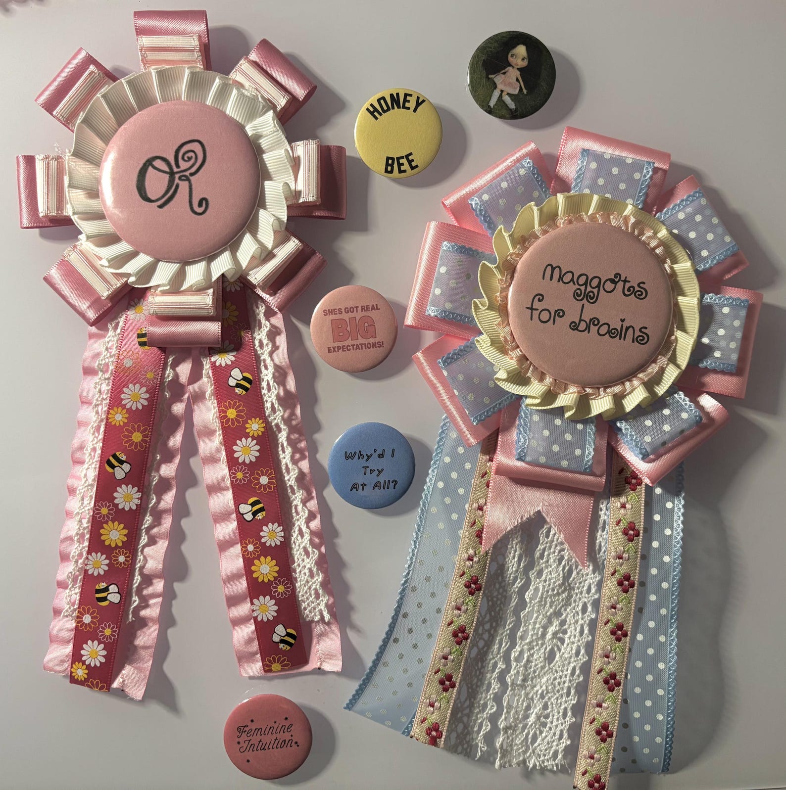 Olivia Rodrigo Unraveled Tour Concert Prize Ribbon Pins Buttons Rosette ...