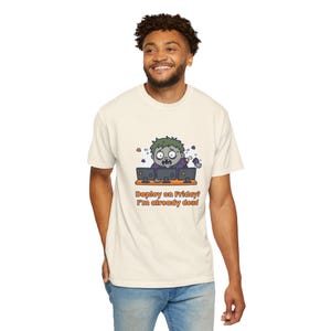 T-shirt « Déploiement le vendredi » (Zombie), T-shirt humoristique pour développeurs (Halloween), Cadeau pour programmeur, T-shirt pour ingénieur logiciel DevOps, T-shirt Comfort Colors