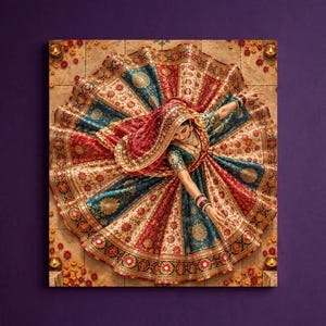 Op de afbeelding: Een vierkante wandkunstprint met een bovenaanzicht van een persoon in een levendige, veelkleurige lehenga met ingewikkelde bloemmotieven in rood, blauw en goud. De rok waaiert cirkelvormig uit, omringd door kleine brandende kaarsjes en bloemen.
