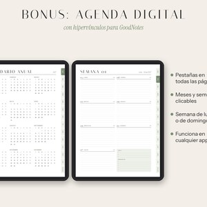 May include: A digital planner displayed on two screens, featuring an annual calendar on the left and a weekly schedule on the right. The text includes 'BONUS: AGENDA DIGITAL', 'CALENDARIO ANUAL', and 'SEMANA 01', with side tabs and bulleted feature lists.