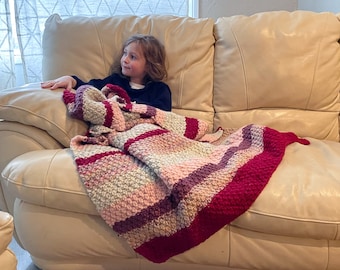 Valentine's Day Chunky Wool Blend Throw Blanket in Shades of Red, Pink, Purple, and Cream