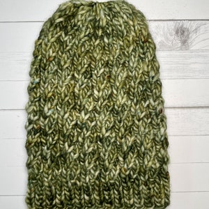 Emerald Hunter Green Cable Knit Spinnaker Beanie image 2