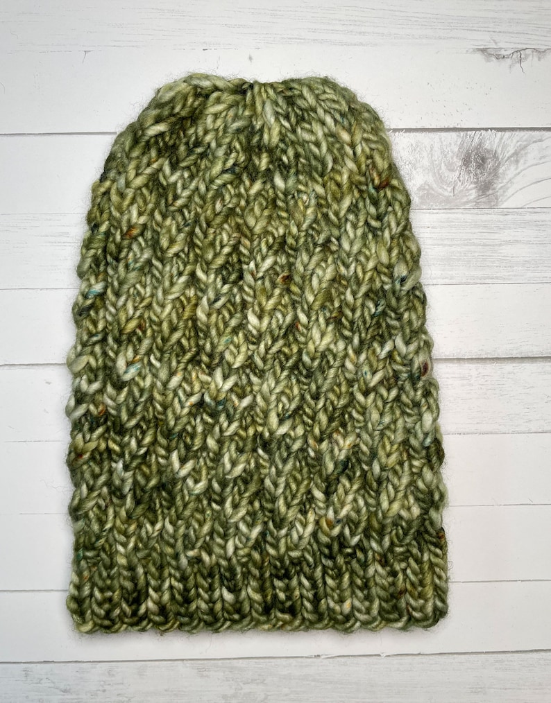 Emerald Hunter Green Cable Knit Spinnaker Beanie image 2