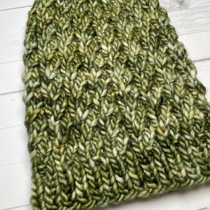 Emerald Hunter Green Cable Knit Spinnaker Beanie image 1