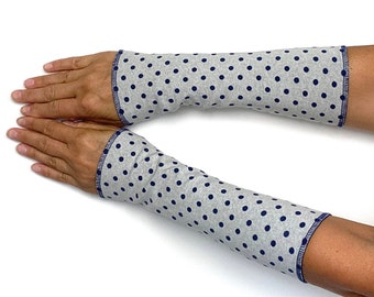 Cuffs 25 cm lined in desired colors Arm warmers Hand warmers Reversible cuffs Hand jewelry Cotton jersey blue-grey dotted