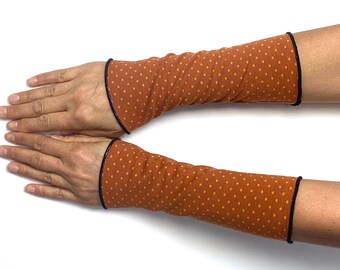 Cuffs 20 cm lined in desired colors Arm warmers Hand warmers Reversible cuffs Hand jewelry Cotton jersey terracotta dotted