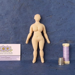 1:12 scale curvy woman 5.5 inch cloth doll 14 cm, posable miniature mannequin, optional face, soft sculpture, handmade