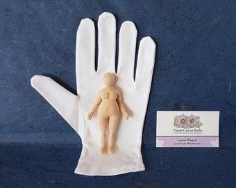 1:16 scale 4 inch cloth doll 10 cm, plus size woman, optional face, posable  miniature mannequin, soft sculpture, handmade
