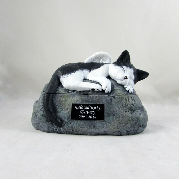 hand made pet urn Ceramic Engraved Painted Cat Cremation Urn with Plastic Name Plate
