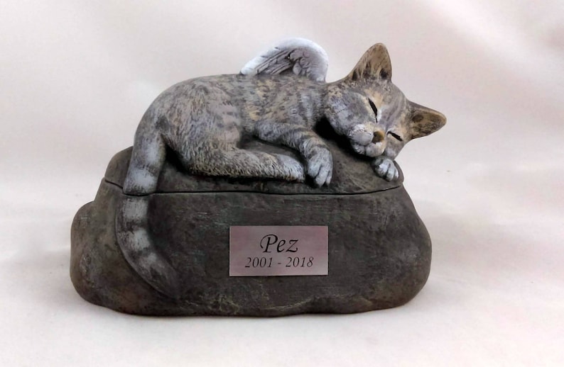 hand made pet urn Ceramic Engraved Painted Cat Cremation Urn with Plastic Name Plate