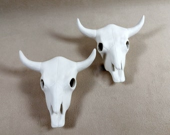 Listo para pintar: Juego de dos cráneos de cerámica de vaca, buey o búfalo - 11,4 cm de ancho, para armar uno mismo