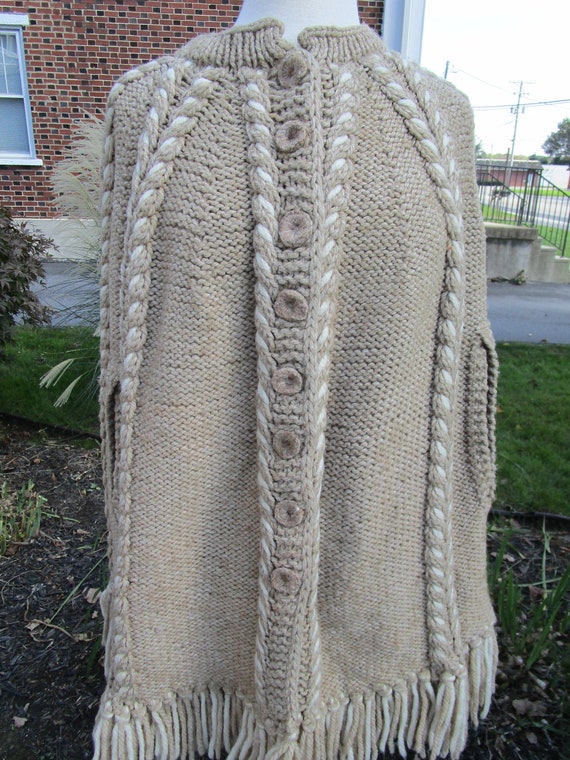 1060s Hand Knit Wool Cape