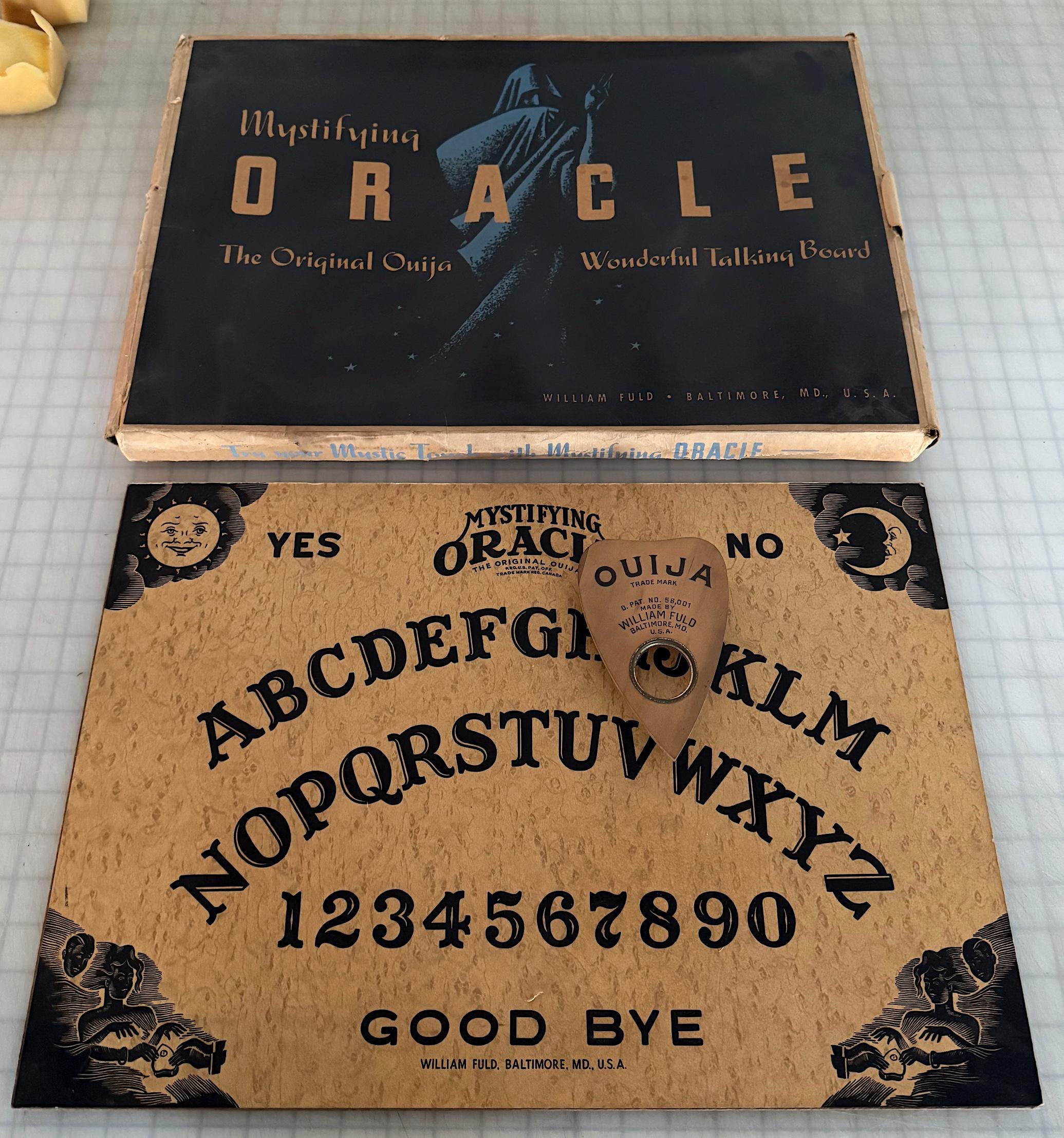1940s Mystifying Oracle Ouija Board With Box William Fuld