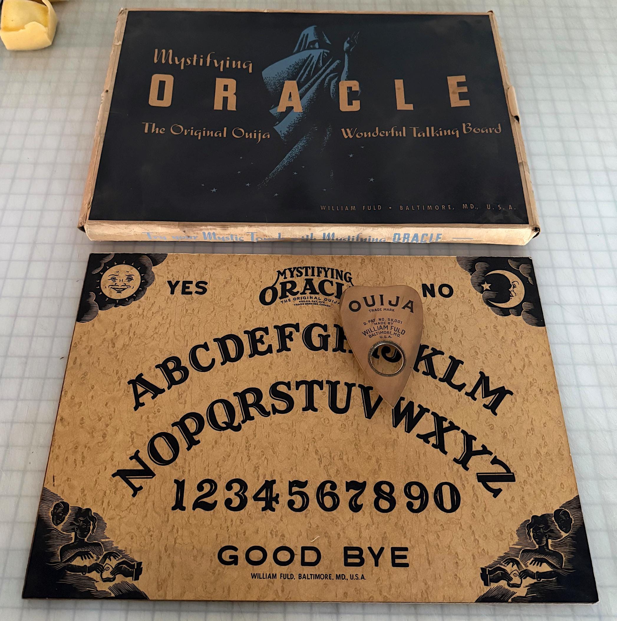 1940s Mystifying Oracle Ouija Board With Box William Fuld