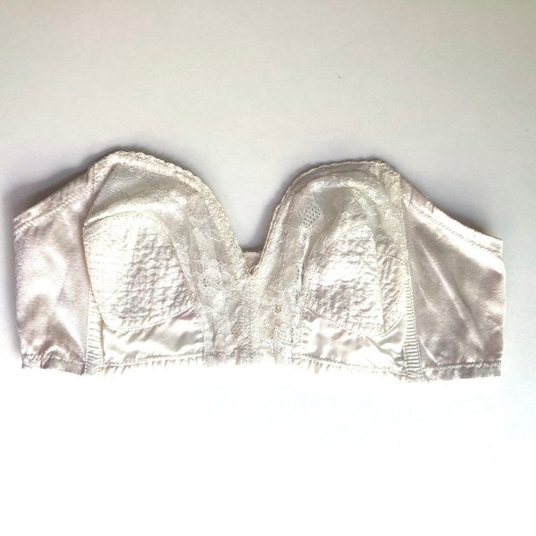 antique form fit “gay life” brand lingerie lace bra