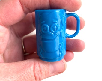 vintage frankenstein frankenberry tiny blue drinking cup cereal box toy