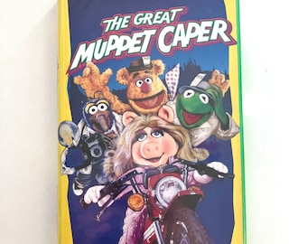 vhs muppets movie the great muppet caper in clamshell box with green lining