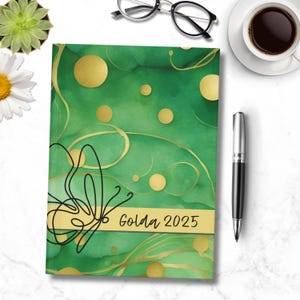 Carnet cartonné personnalisé Papillon |  Aquarelle verte et dorée | Agenda 2025 150 pages Gratitude Résolutions Souvenirs Cadeau pour elle