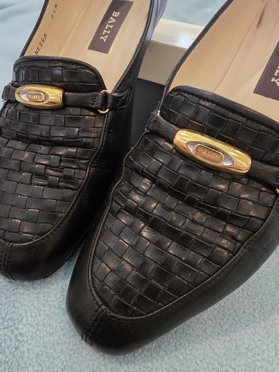 Vintage Bally Vanessa Flats: Black Nappa Leather With Gold  display picture 3