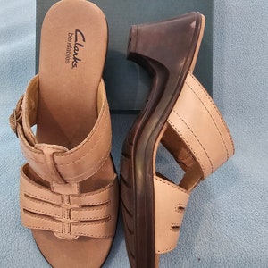 Vintage Shoe Women Clark&#39;s Bendables Slip On Mule Carrie Dawn Sandal in Birch US-7 1/2 M