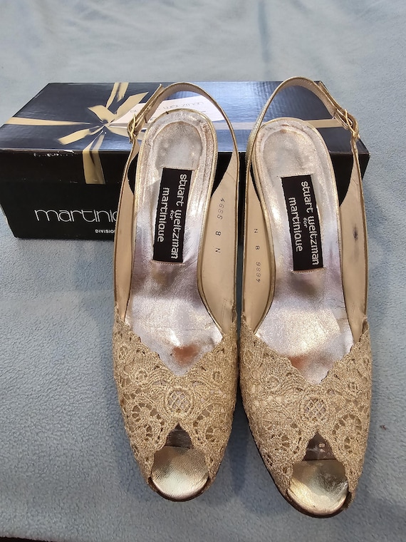 Vintage Stuart Weitzman Gold Lace Heels - Size US 8 Narrow  display picture 1