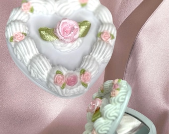Compact mirror cake  | Vintage inspired | Faux cake | mirror