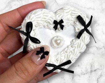 Compact mirror cake  | Vintage inspired | Faux cake | mirror