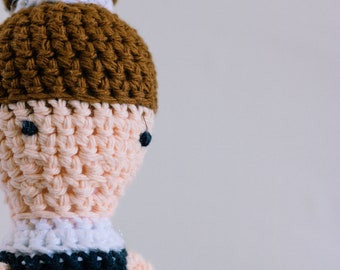 Audrey Hepburn as Holly GoLightly Amigurumi Doll - Audrey Hepburn from Breakfast at Tiffany's Crochet Stuffed Doll